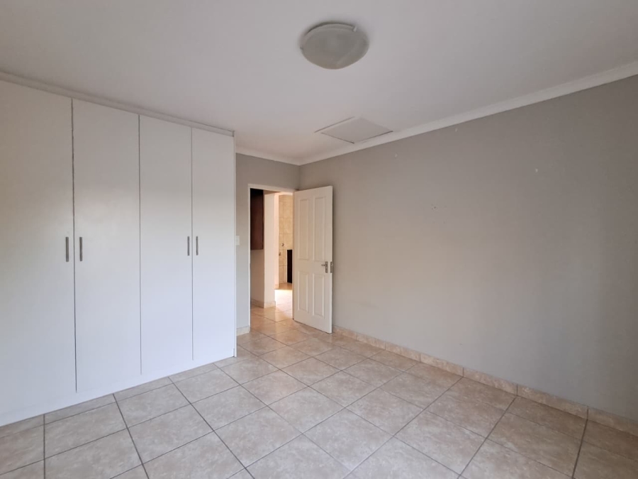 To Let 2 Bedroom Property for Rent in Burgundy Estate Western Cape